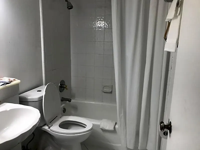 Hotel Alamar Resort Inn Virginia Beach